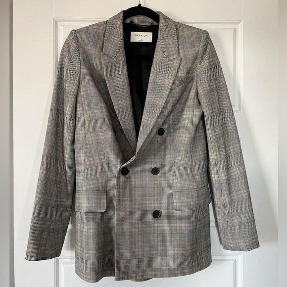 Aritzia Babaton Samuel Blazer - Picture 3 of 9